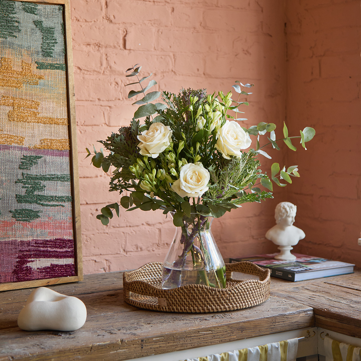 Black Friday Flower bouquet with brassica & roses | Send flowers online | Velvet Sky | size: letterbox image