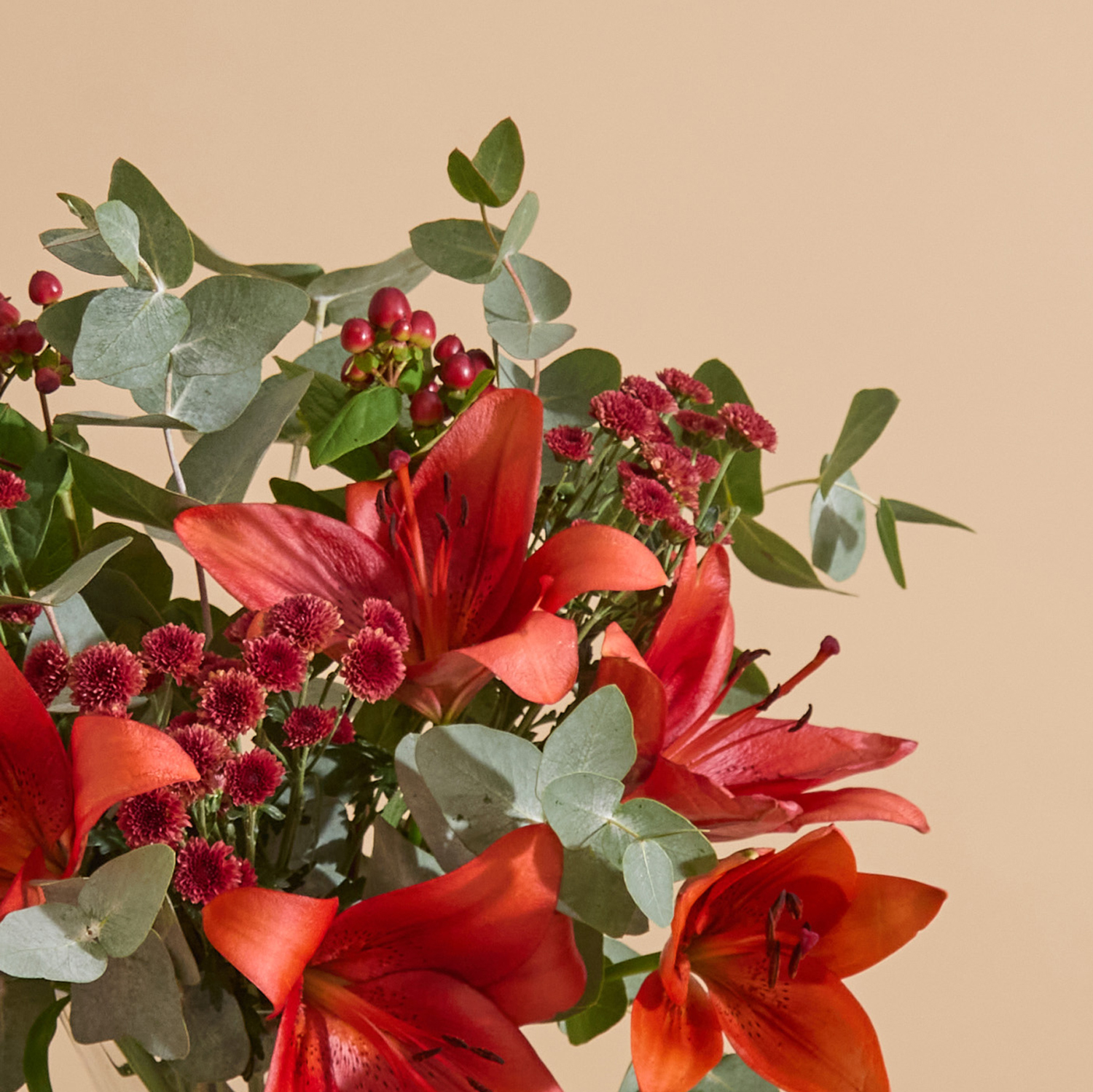 Black Friday Flower bouquet with red roses and green highlights | Send flowers online | Lace Letters | size: letterbox, photo 3