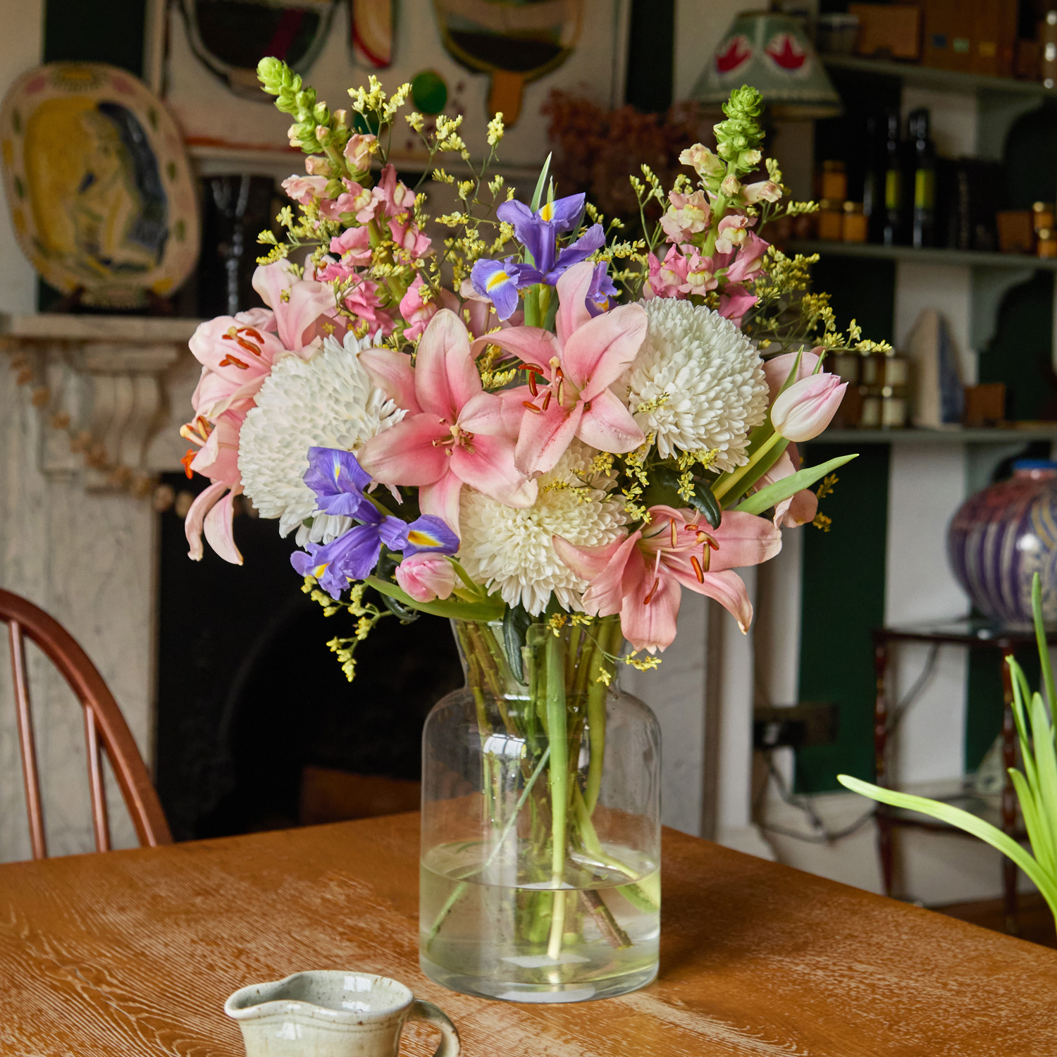 Easter flower bouquet with snapdragons & chrysanthemum | Send flowers online | Cerise Fizz | size: classic, photo 2