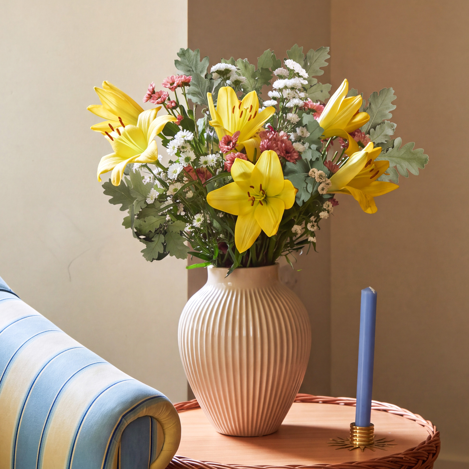 Flower bouquet with lilies & santinis | Send flowers online | Autumn Embers | size: letterbox, photo 2