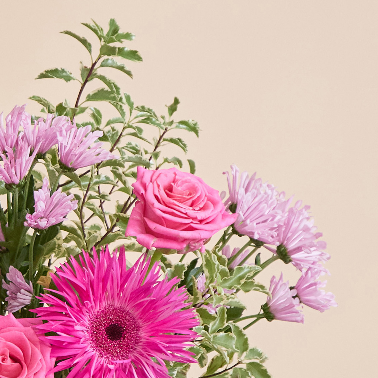 Birthday Flower bouquet with roses & santinis | Send flowers online | Neon Sky | size: letterbox, photo 3