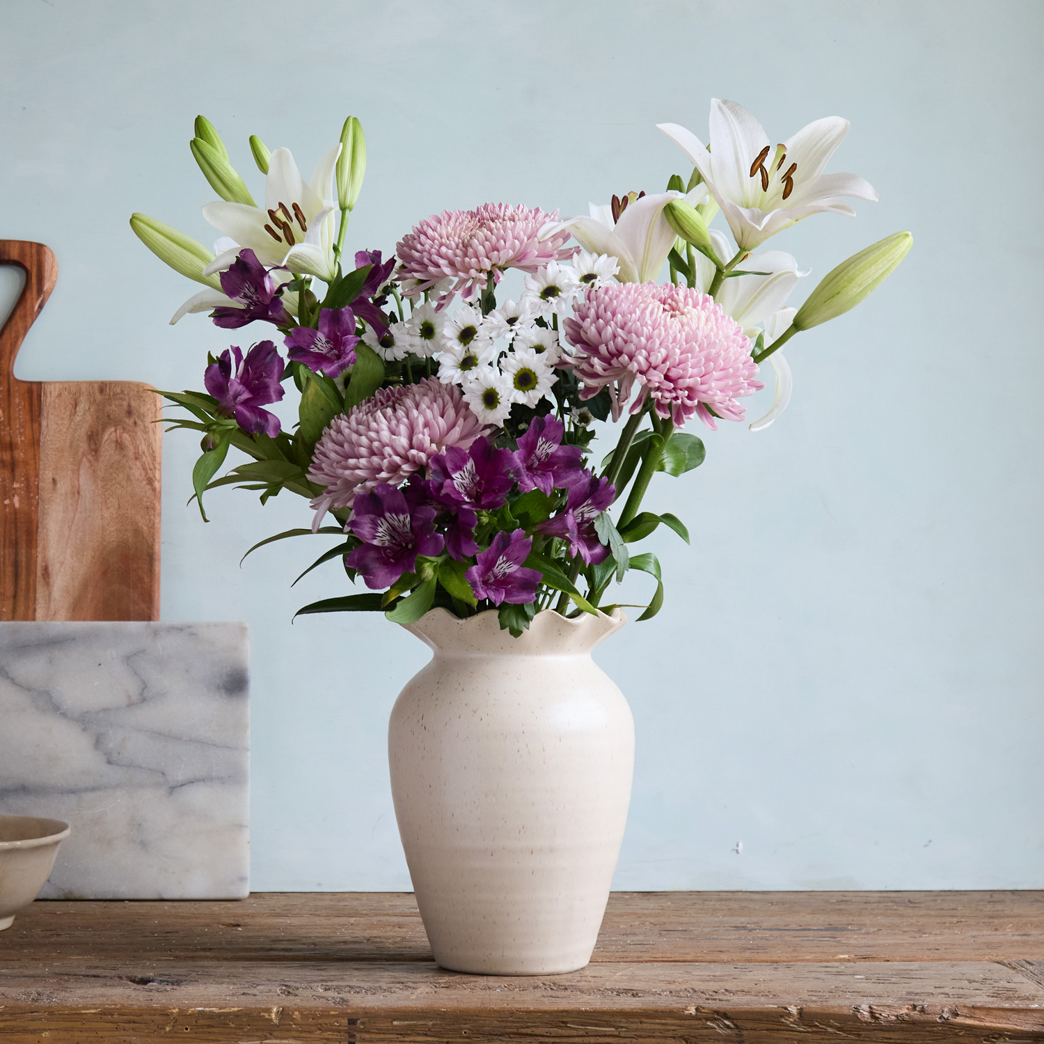 Birthday Flower bouquet with lilies & santinis | Send flowers online | Blackberry Lane | size: classic, photo 2
