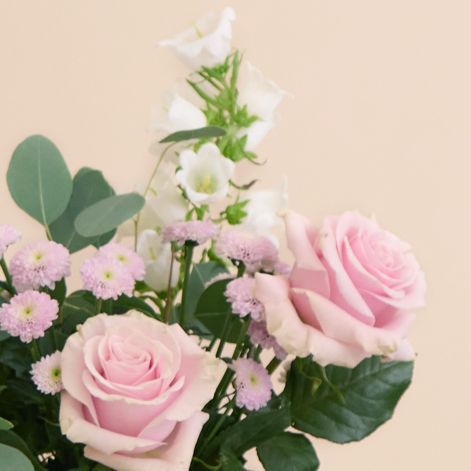 Flower bouquet with roses & santinis | Send flowers online | Misty Morning | size: letterbox, photo 2