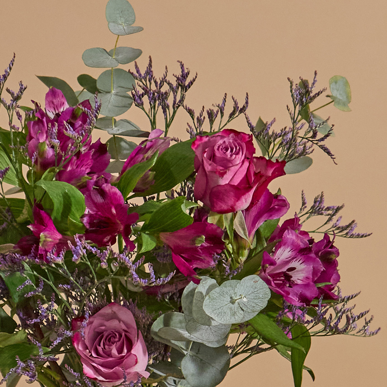 Valentin's Day flower bouquet with roses & alstroemeria | Send flowers online | Lines from a Sonnet | size: letterbox, photo 3