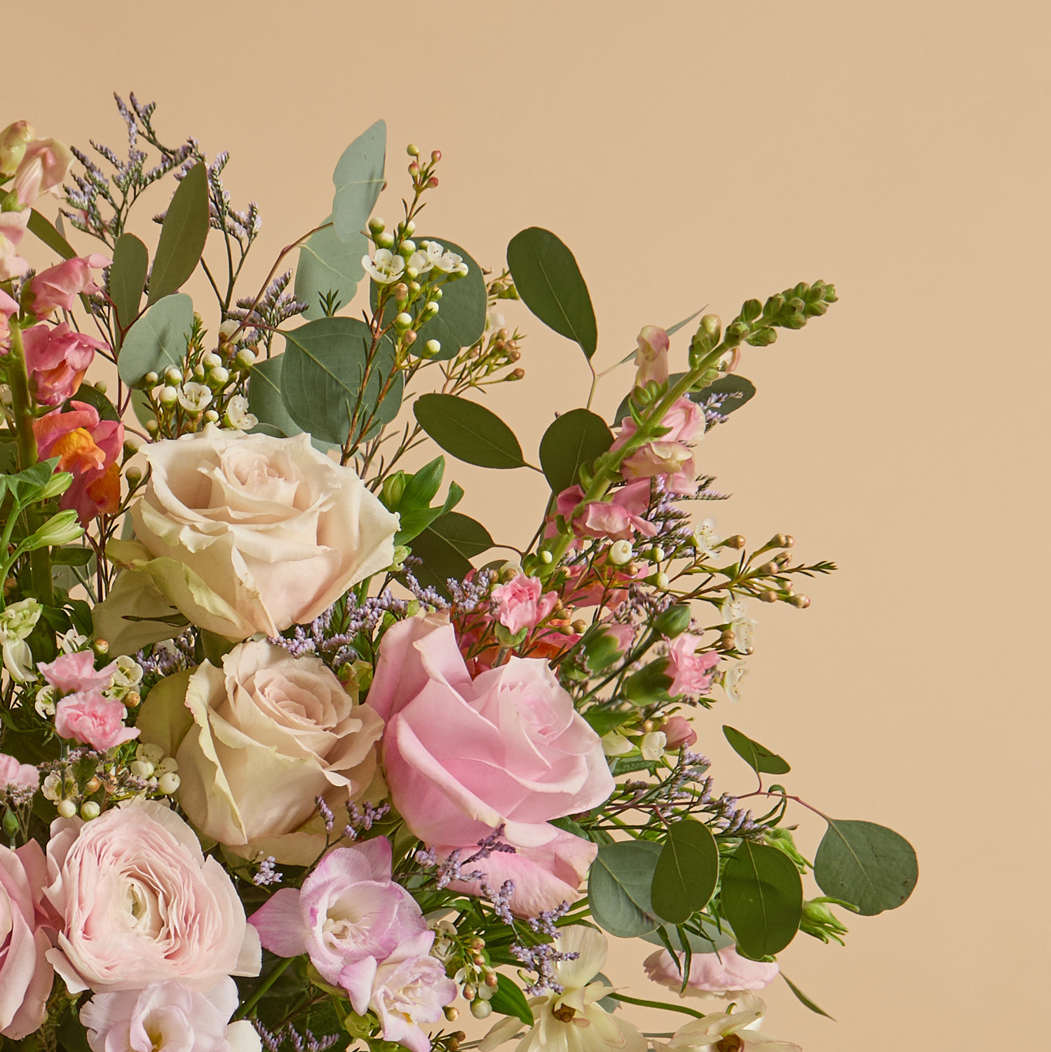 Mother's day flower with Roses, ranunculus & alstromeria | Send flowers online | Pastel Splendour | size: classic, photo 3