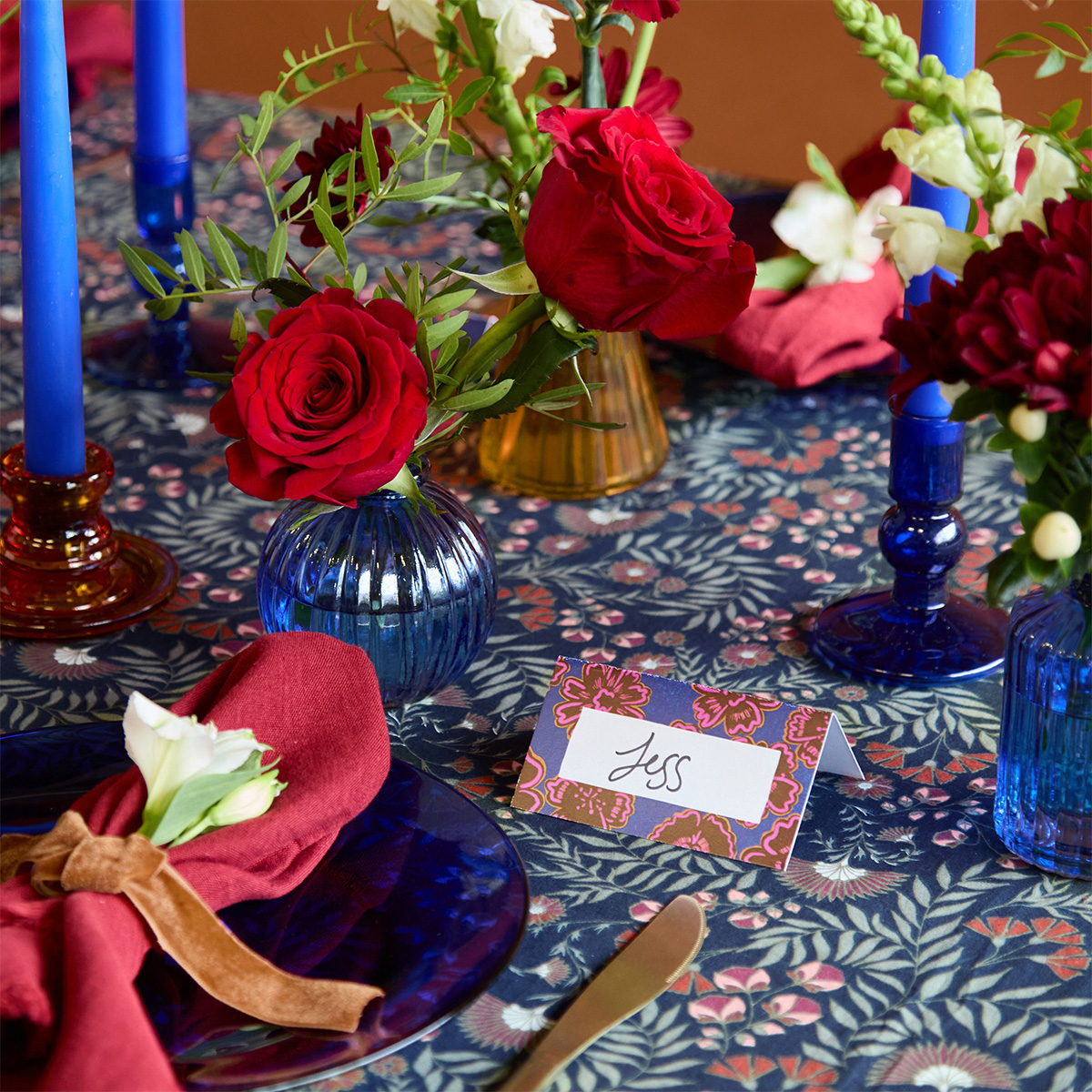 The Cobalt & Cognac Tablescape Set With Flowers