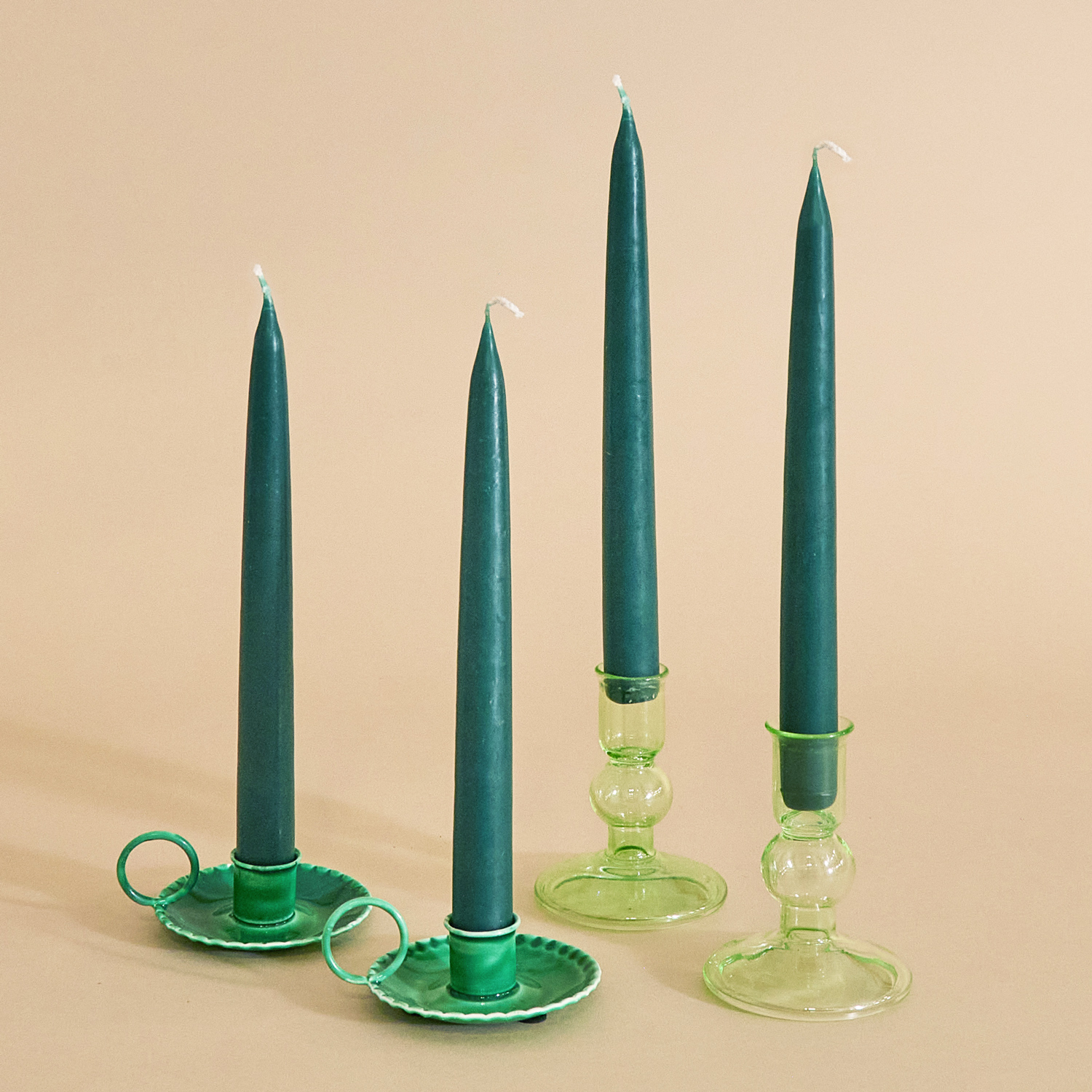 The Emerald & Amethyst Tablescape Set With Flowers