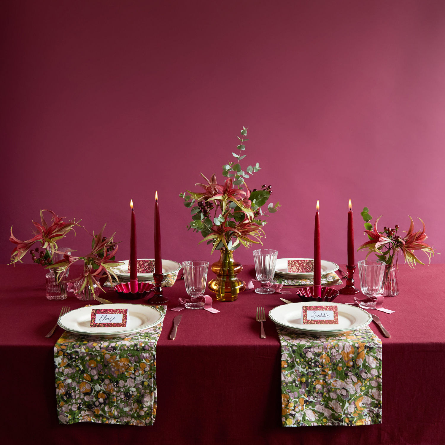 The Garnet & Gold Tablescape Set